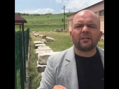 Sezar'a Kafa Tutan Adam